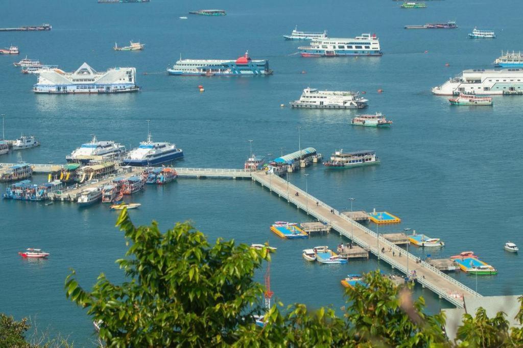 Chada Thai House Паттая Екстер'єр фото